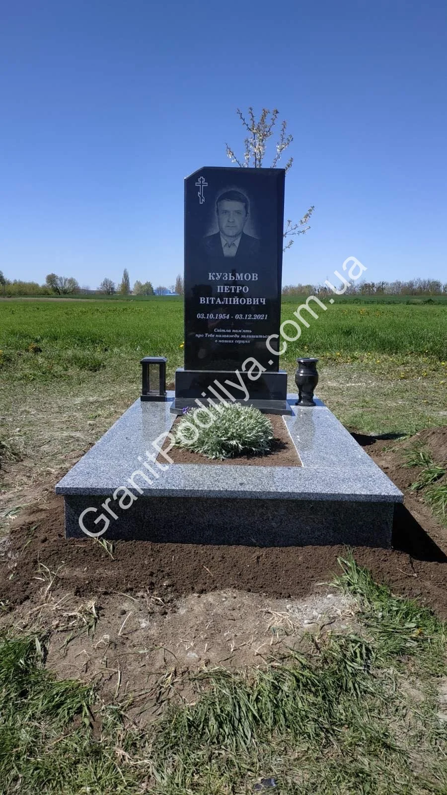 Подвійний пам'ятник з граніту - Кам'янець-Подільський | GranitPodillya